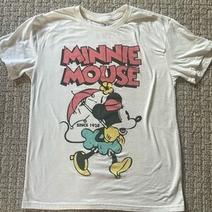 Minnie Mouse Disney shirt